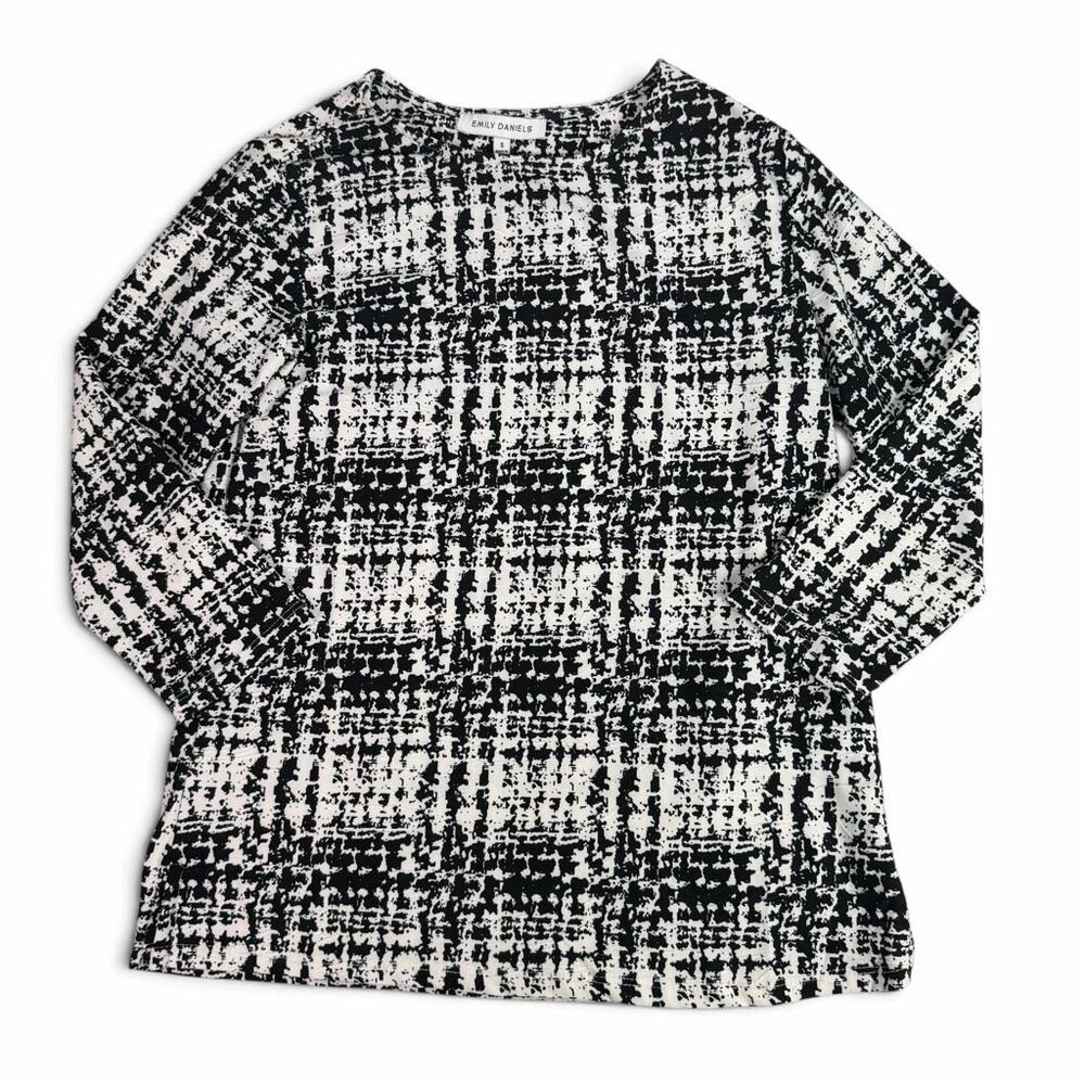 Emily Daniels Black White Small Pullover Top